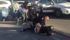 بالفيديو: الشرطة تعتقل شابين بعد مطاردتهما بحي النزهة في مدينة يافا 